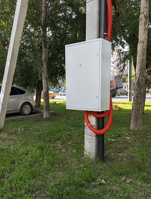 Электрошкаф серого цвета Электрошкаф серого цвета