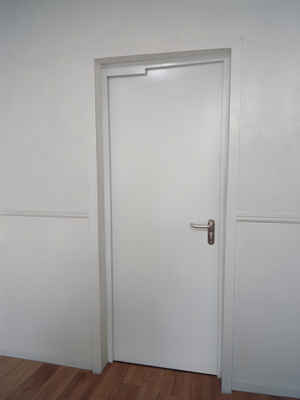 Огнеустойчивая дверь, вид изнутри