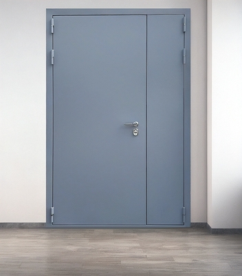 Серая полуторная дверь Серая полуторная дверь