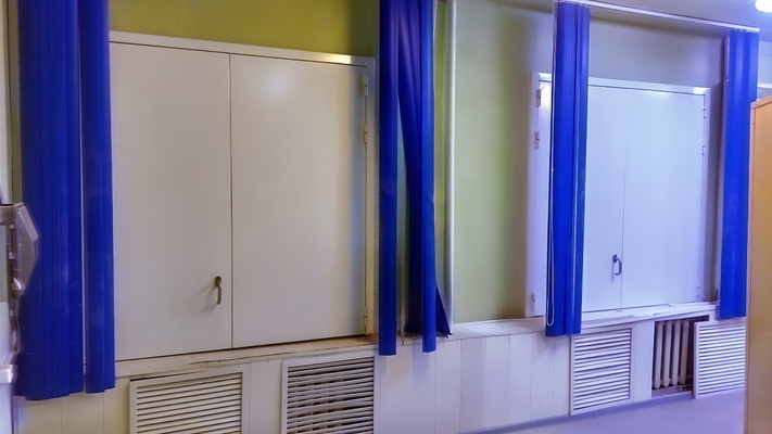 Ставни в рентгенкабинет Ставни в рентгенкабинет