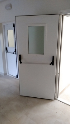 Двери антипаника со стеклом