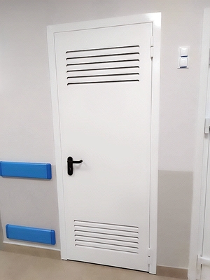 Дверь с вентиляцией Дверь с вентиляцией