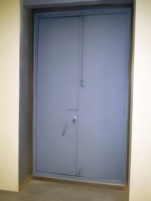 Обратная сторона двери