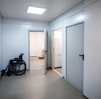 Двери в кабинеты