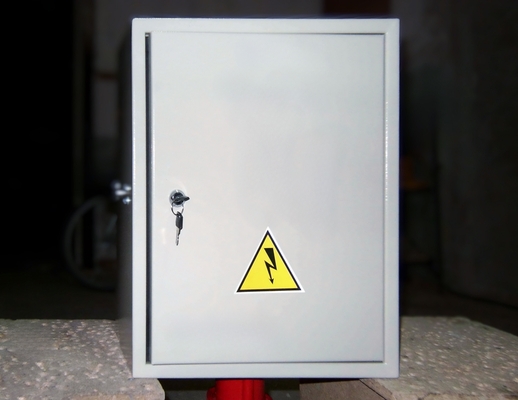 Металлический шкаф