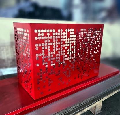 Ярко-красный короб Ярко-красный короб