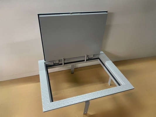 Люк из рельефной стали