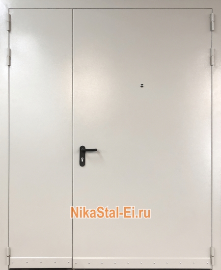 Полуторная глухая противопожарная дверь ei-60 с ручкой Антипаника