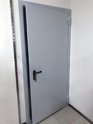 Пожаростойкая дверь серого цвета