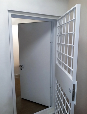 Железная дверь в КХН